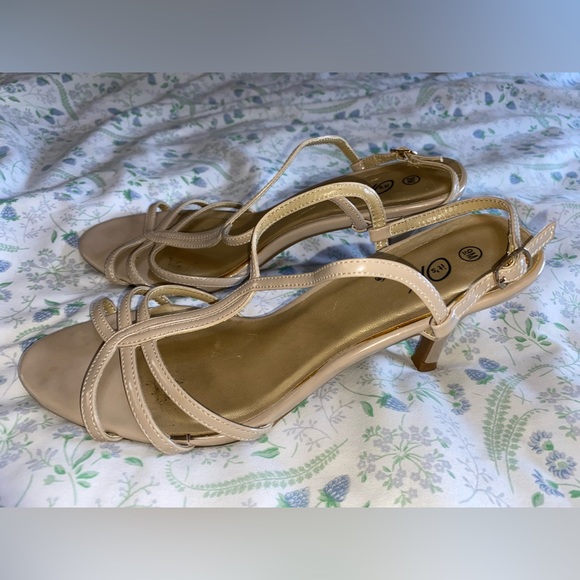 it’s OK Farah Taupe Slingback Heels - Picture 4 of 10